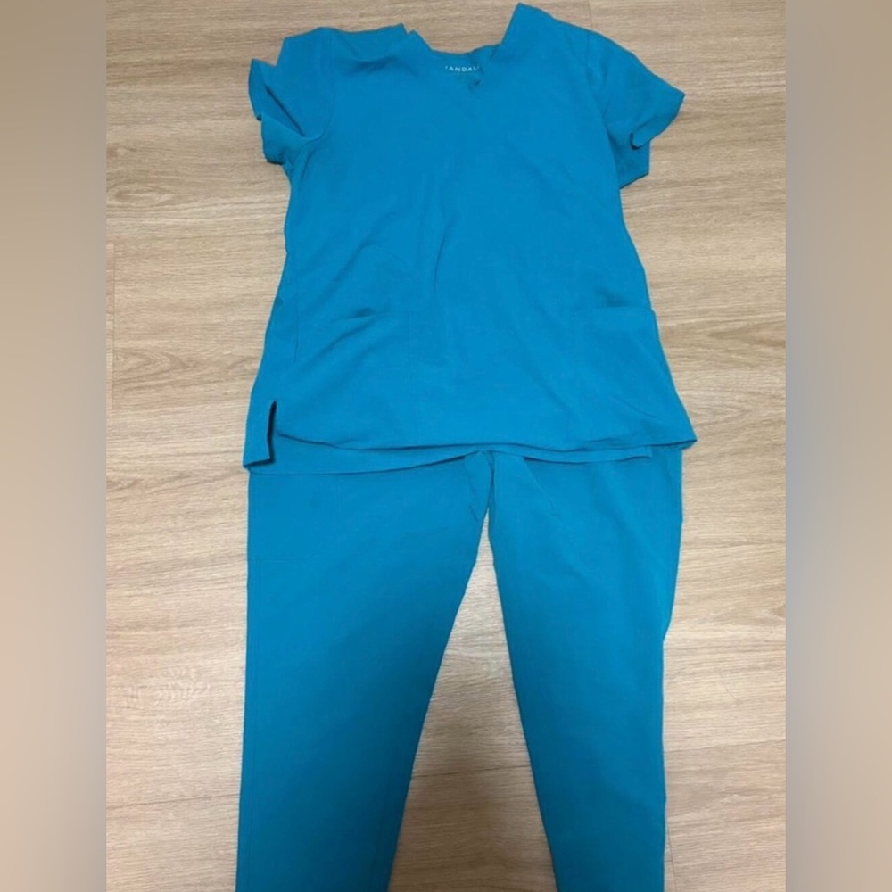 Mandala Peacock Blue Jogger Scrub Set
